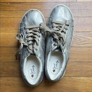 Sweet Celebrity Bronze Lace-Up Sneakers